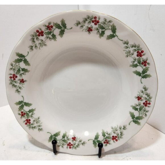 Gibson Housewares Christmas Charm Delight Holly Berry Rimmed Soup Bowls Set of 4 - Picture 4 of 10